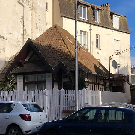 Gare des vacances Deauville Exterior foto