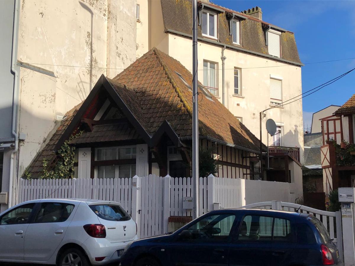 Gare des vacances Deauville Exterior foto